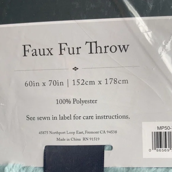 Relisted Madison Park faux fur throw 60 X 70 in - Picture 8 of 13